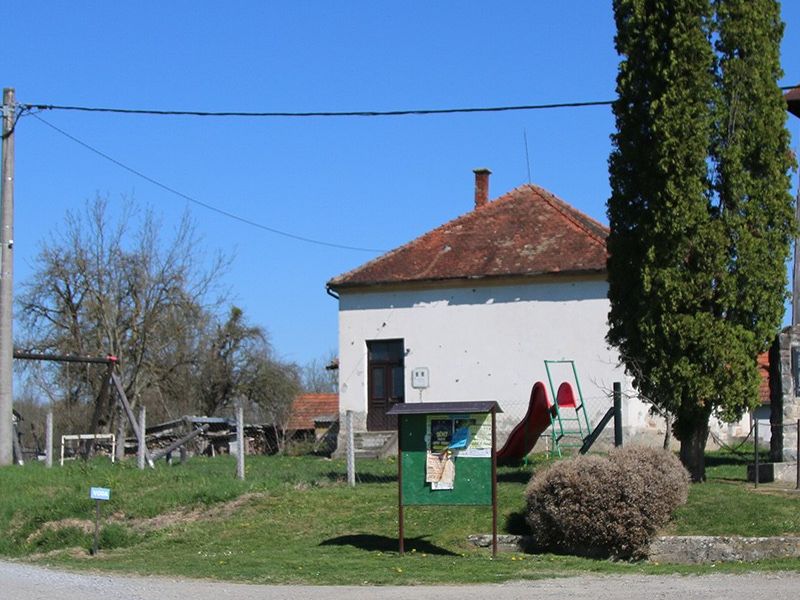 lijevo, cesta za asfaltiranje u Klisi