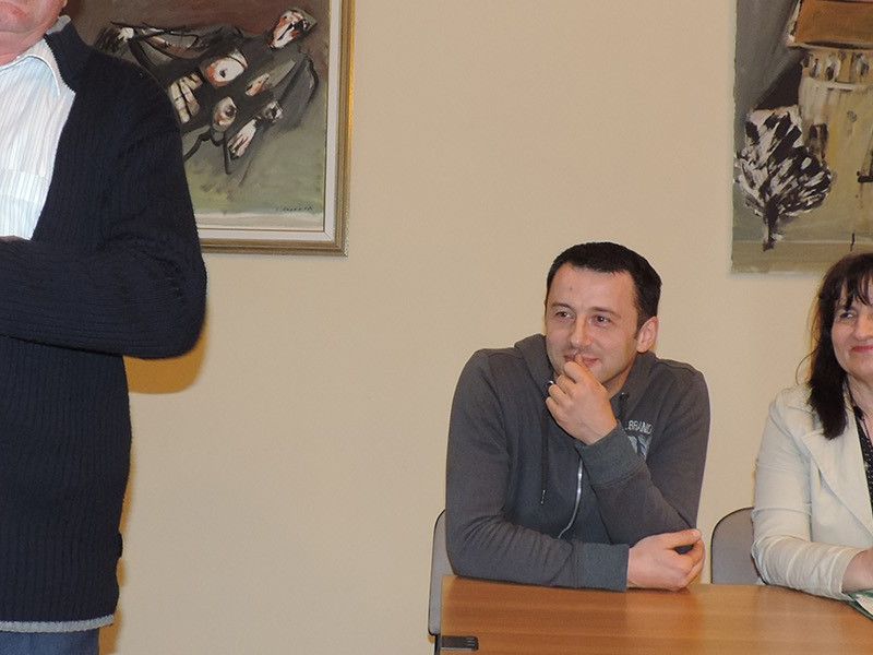 Josip Šuprina i u pozadini Jagor Opić, Vida Iličić i Silvija Brkić(predsjedništvo Skupštine)