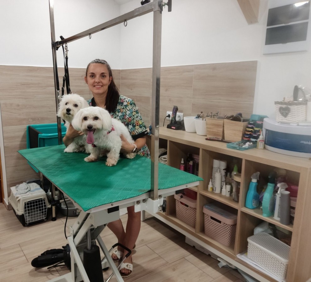 Daria Adžijević otvorila je salon za njegu kućnih ljubimaca u Lipiku