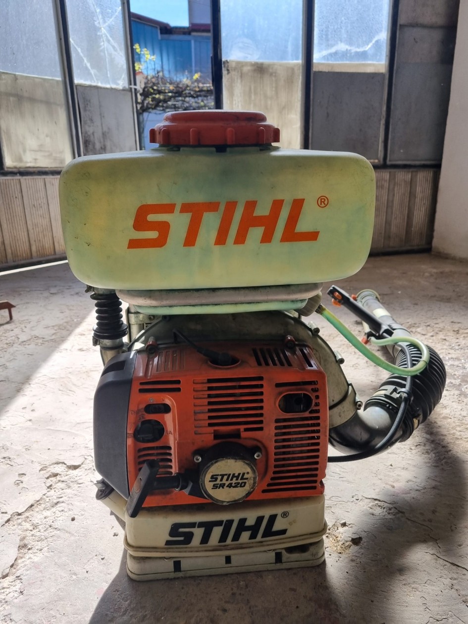 Prodajem Stihl mot.prskalicu SR420
