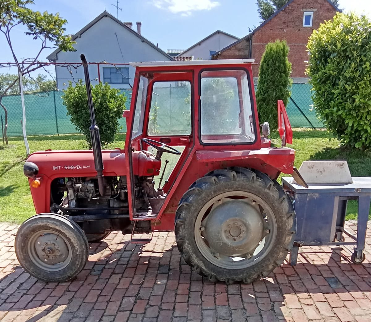 TRAKTOR IMT 539