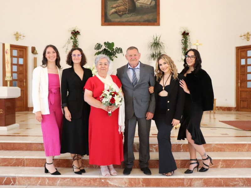 Jasna i Niko s unukama / Compas.hr