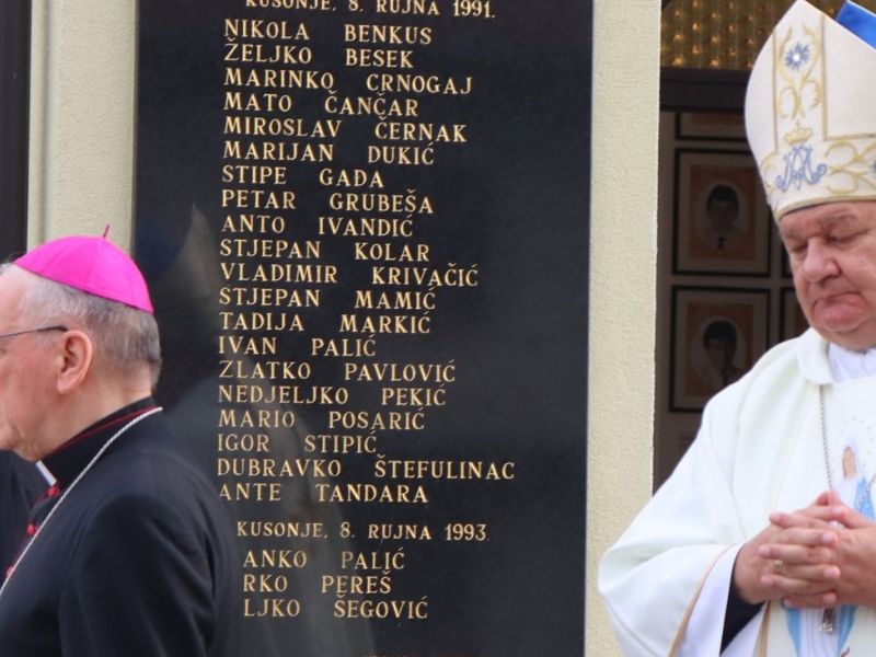 Misu za poginule hrvatske branitelje je služio bjelovarsko-križevački biskup msgr. Vjekoslav Huzjak / Compas.hr