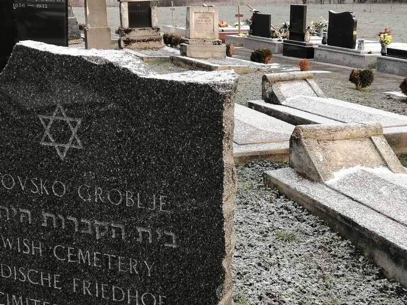 Dio lipičkog gradskog groblja na kojemu su sahranjeni Židovi, nekadašnji stanovnici Lipika