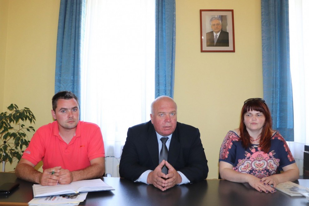 S lijeva na desno: Ivan Doležal, Vinko Kasana, Jadranka Katunar Šimunović